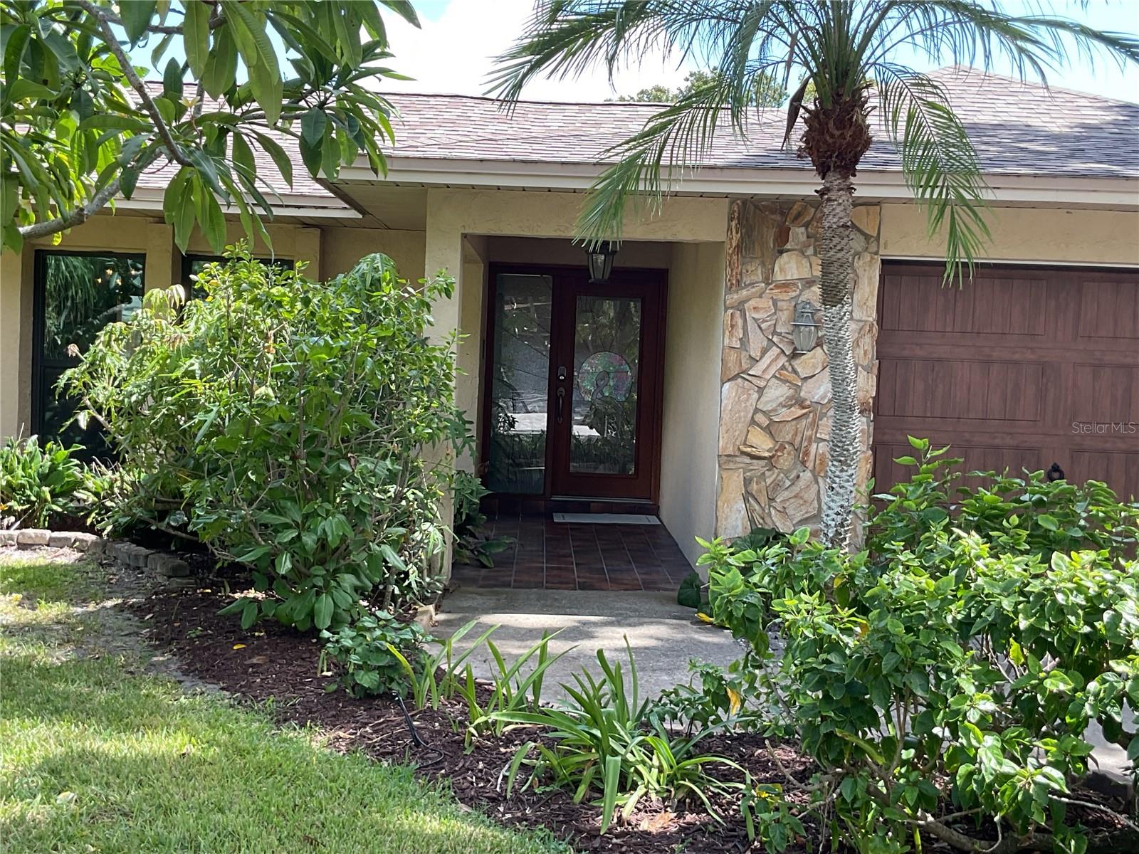 Private Inviting Entryway!