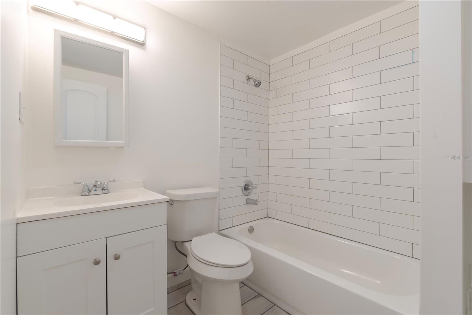 Ensuite bathroom 2.