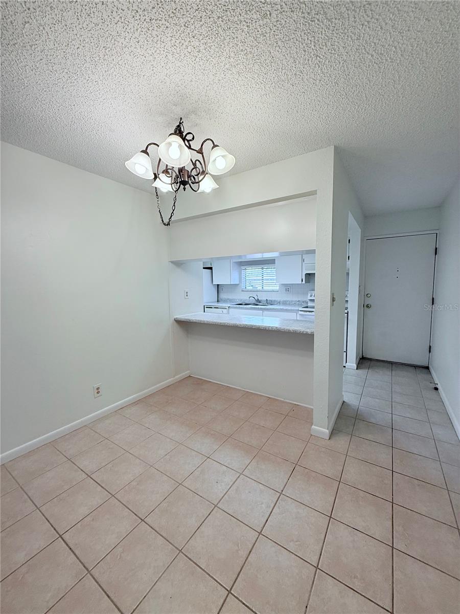 Dining Room and Breakfast Bar