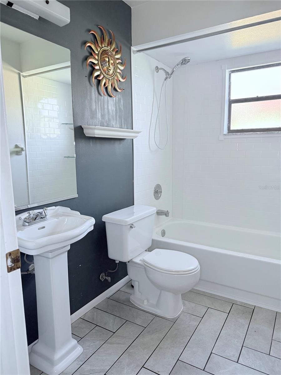 Second Bathroom with Tub/Shower