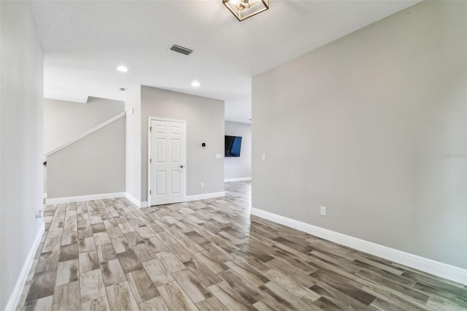 Front Office/Dining Room