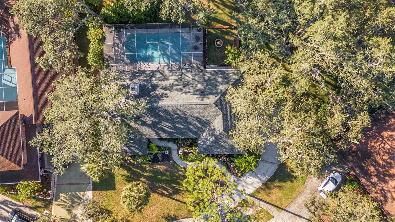 Large yard & lanai on oversized lot