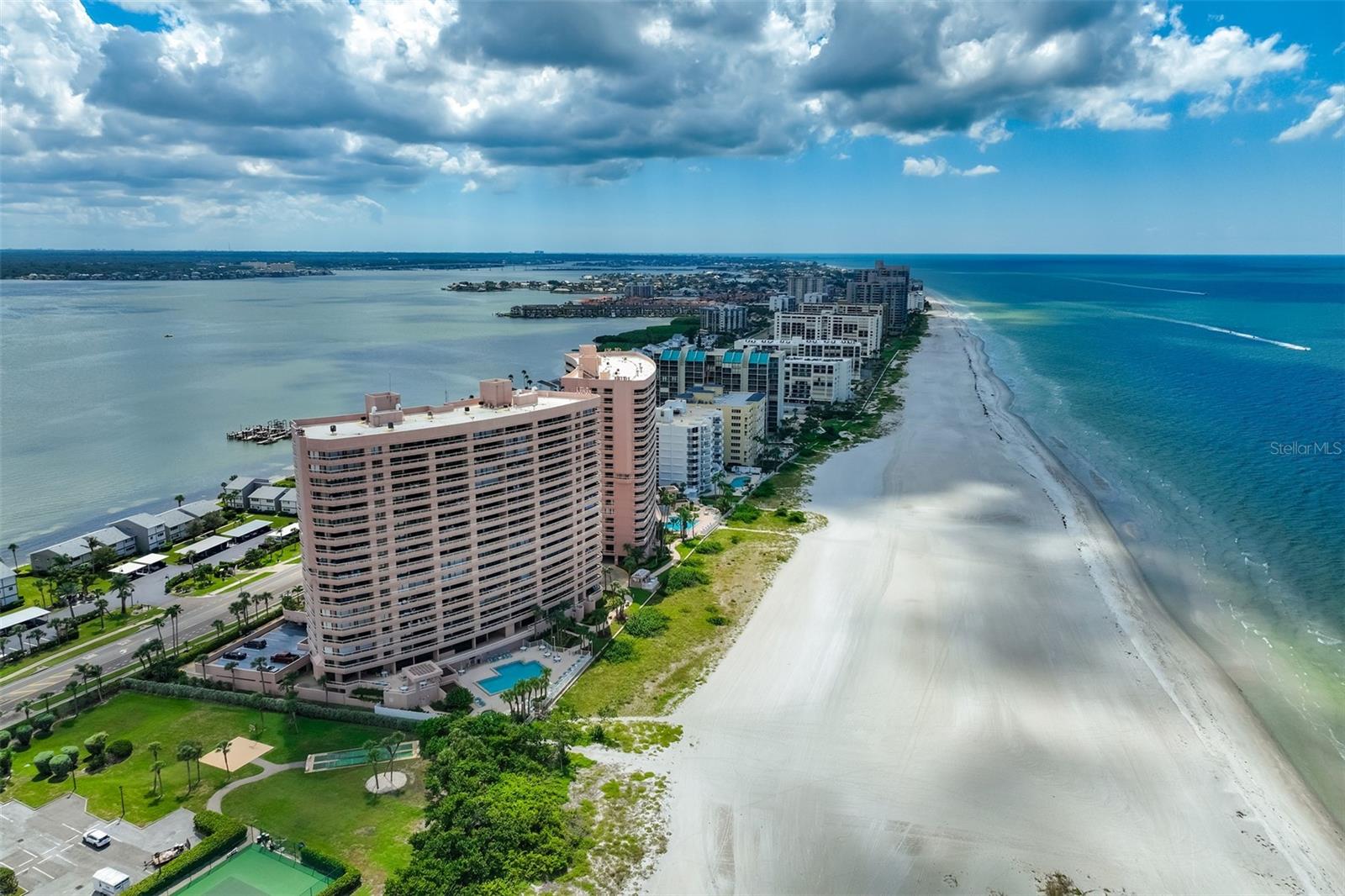 Crescent Beach Club