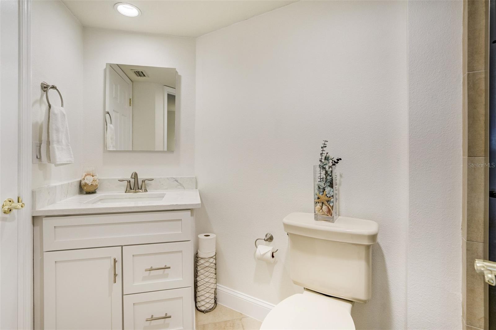 2nd Bathroom