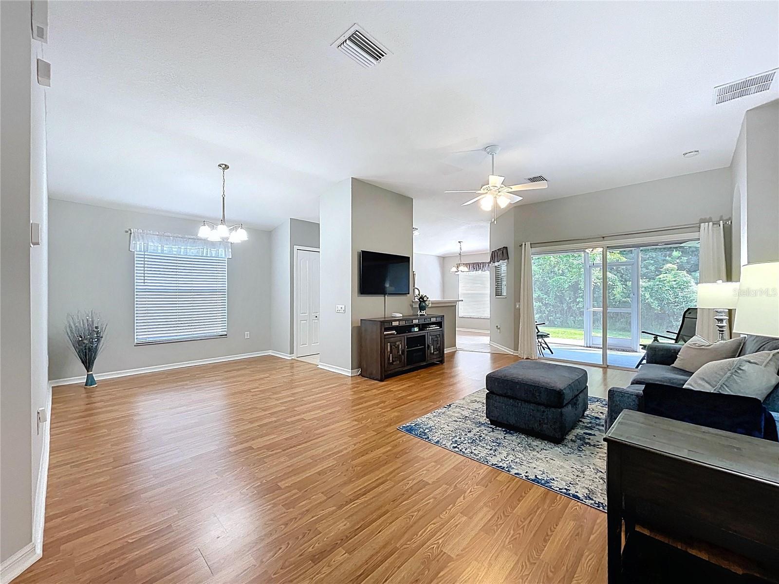 "L"-shape plan provides formal dining room