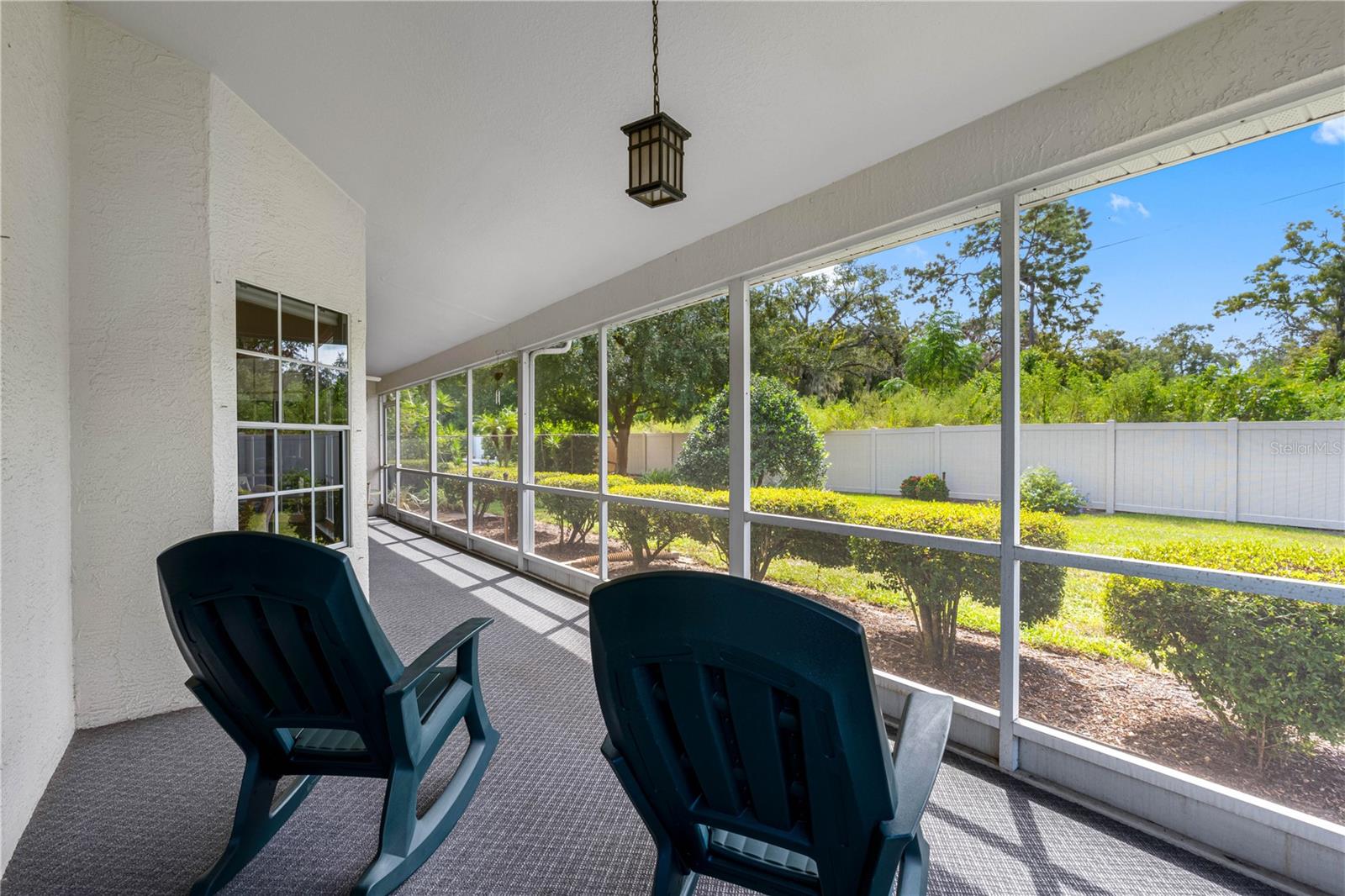 Spacious Screen enclosed Lanai