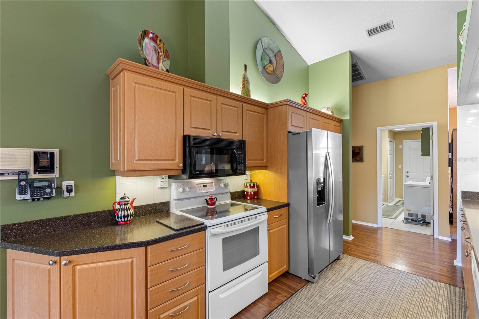 Kitchen, pull out shelves, Newer Stainless refrigerator