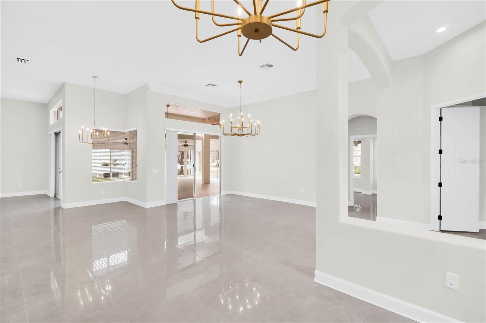 Dining Room / Living Room