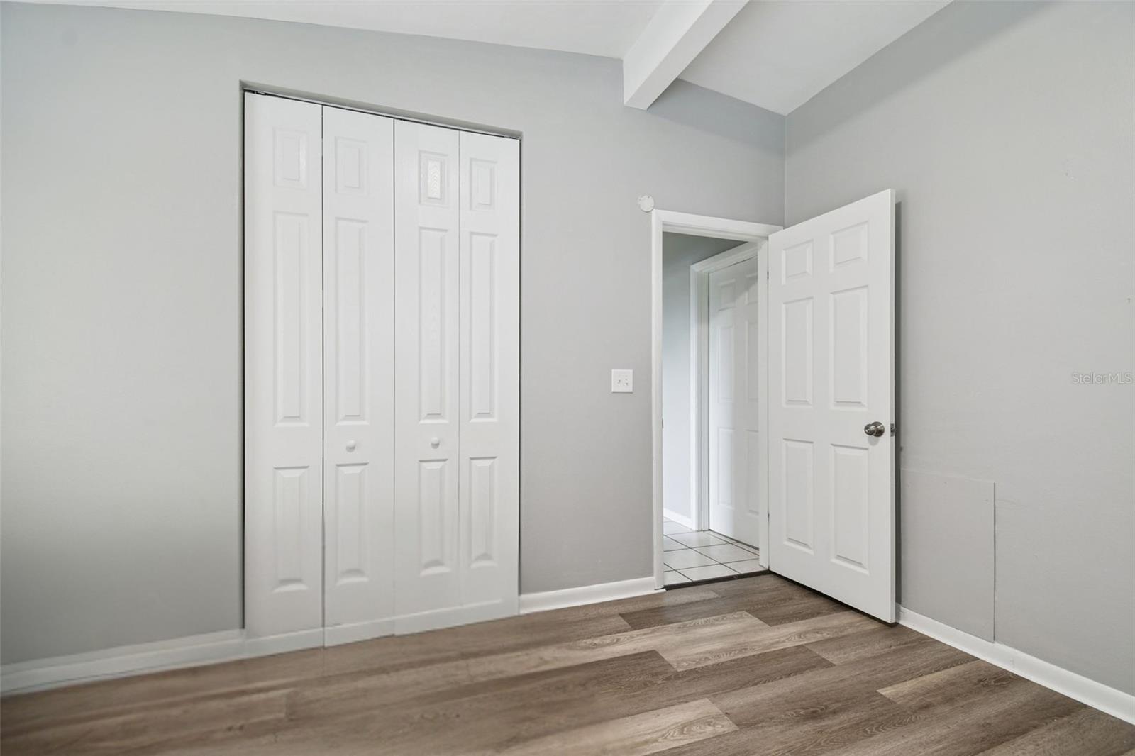 Closet bedroom 1
