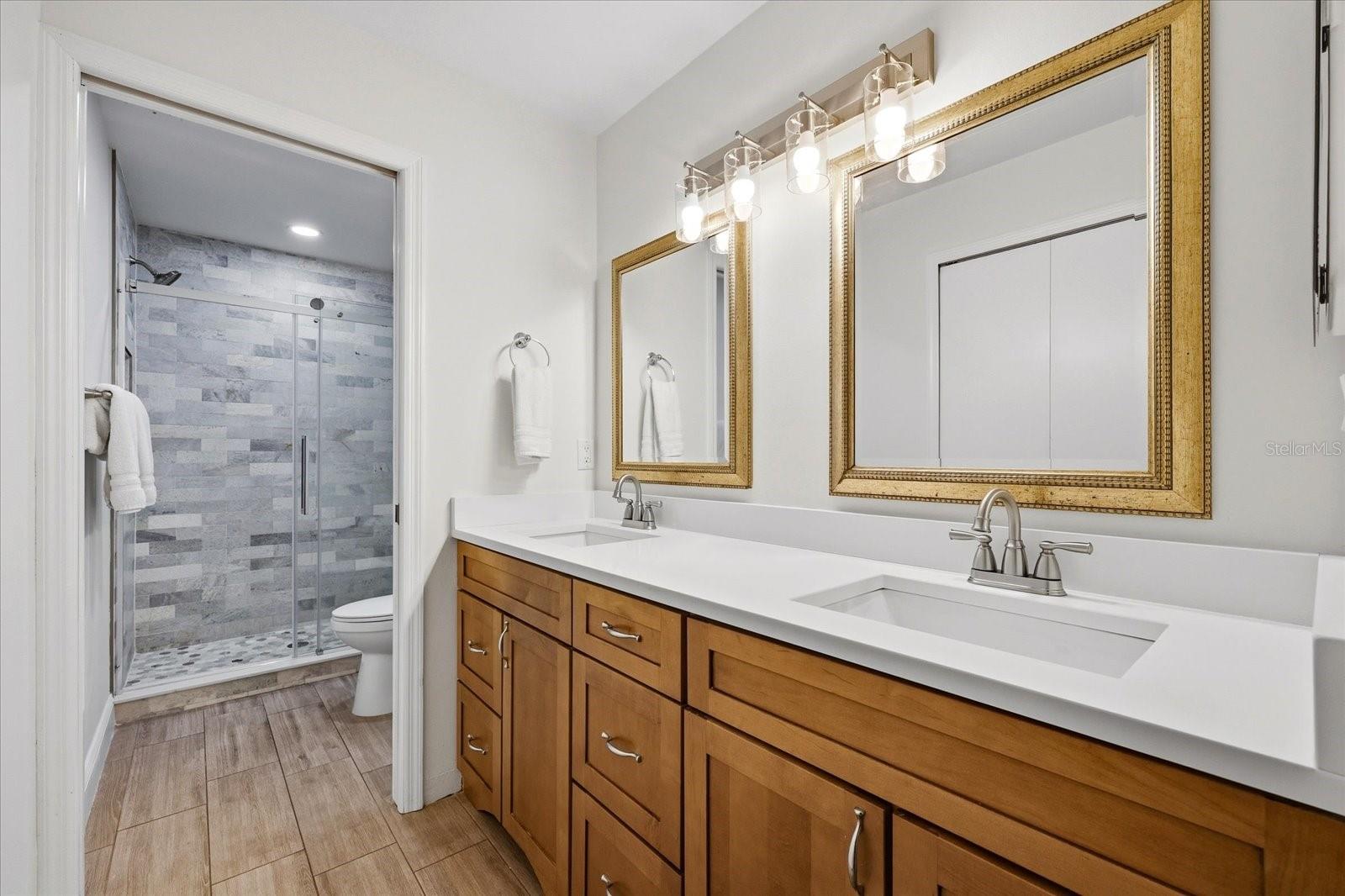 Ensuite Bathroom with Split Feature