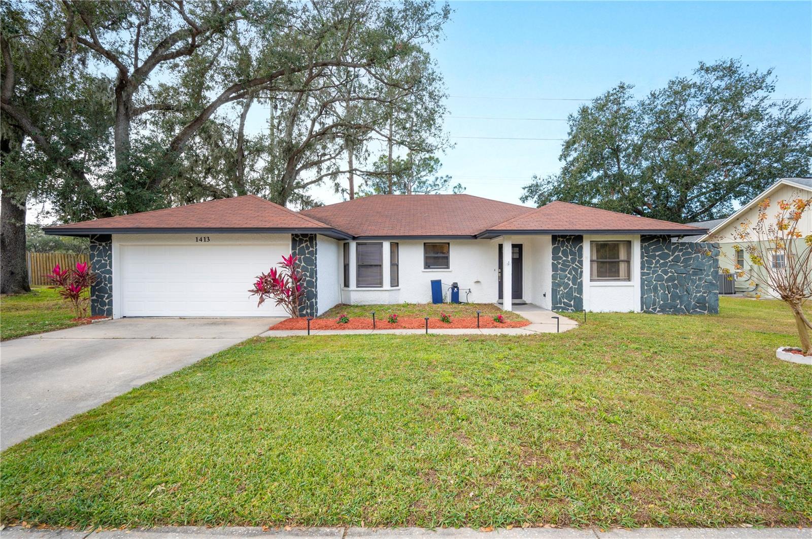 Welcome Home! (New Vinyl Fence in Backyard Photos!)