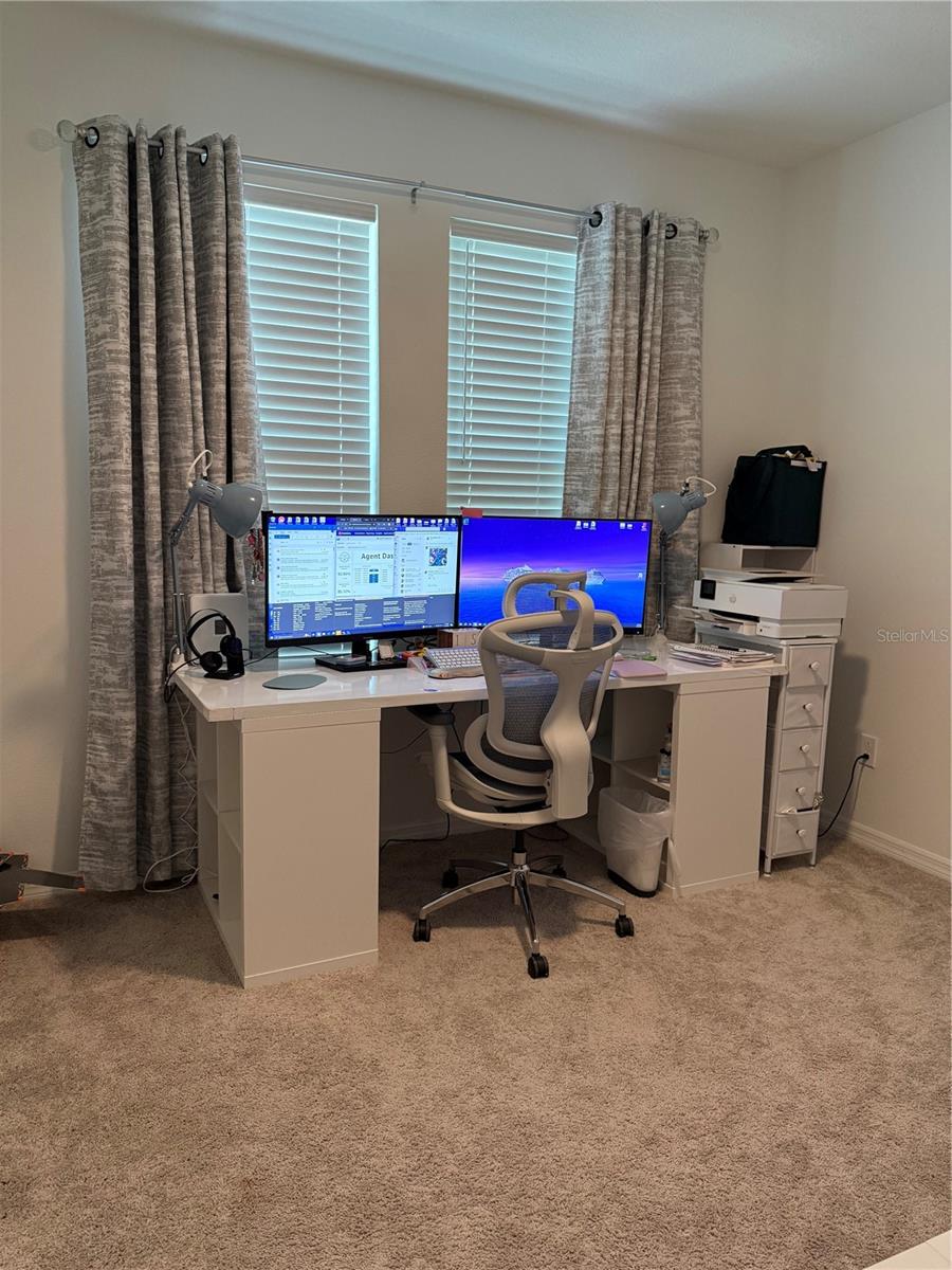 Bedroom/Office