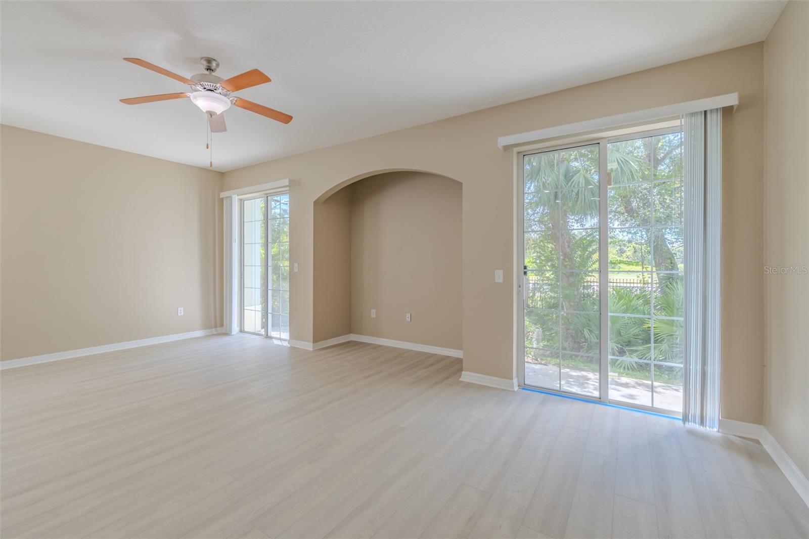 Family Room & Dinette