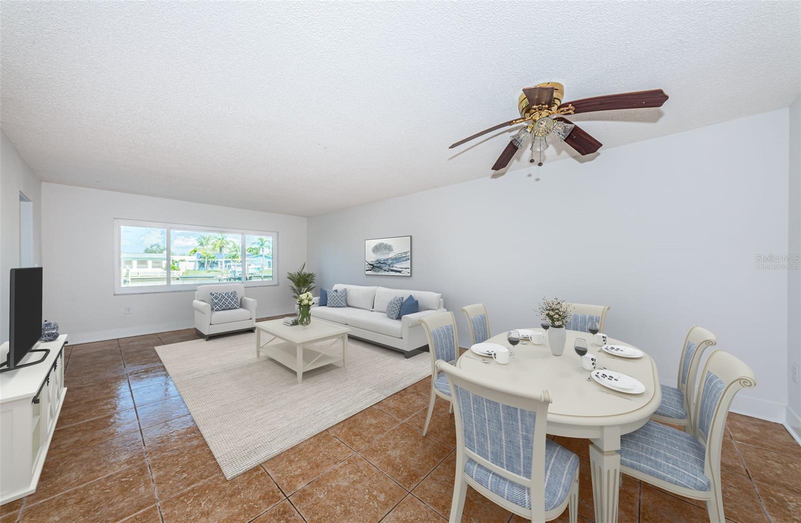 Virtually staged - Living and dining room