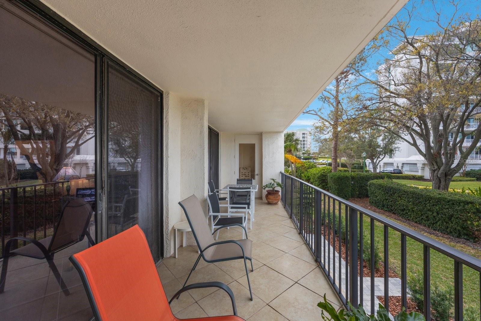 Spacious lanai for relaxing.
