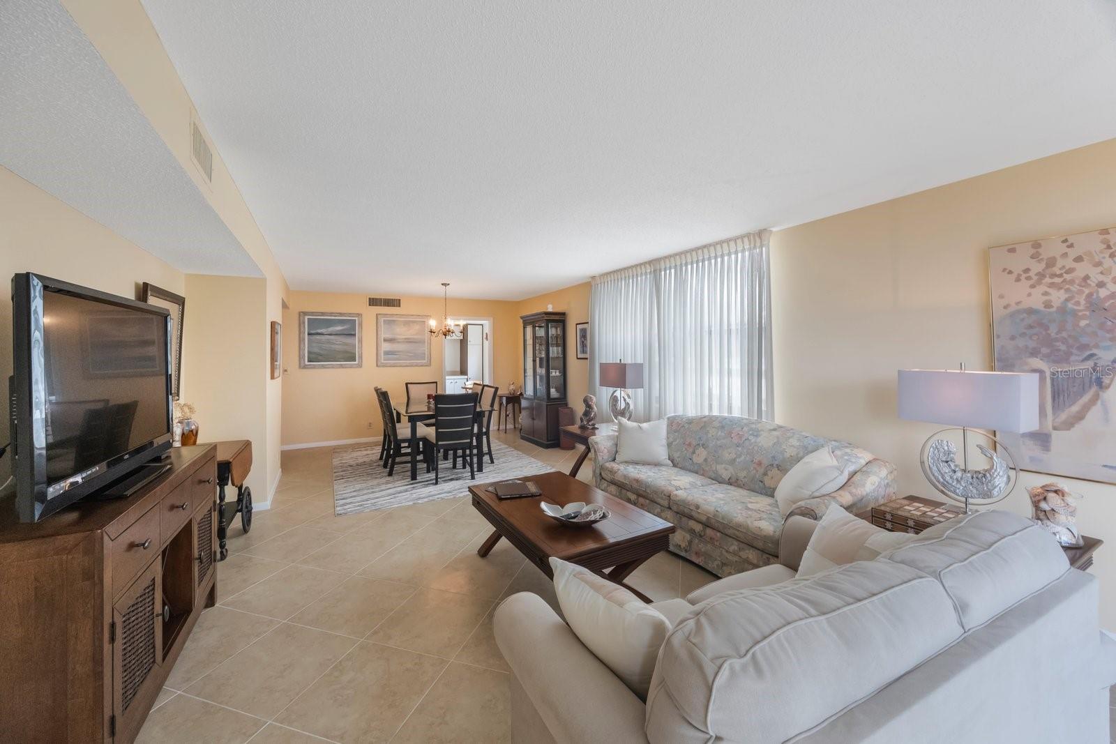 Living Room looking at dining area.