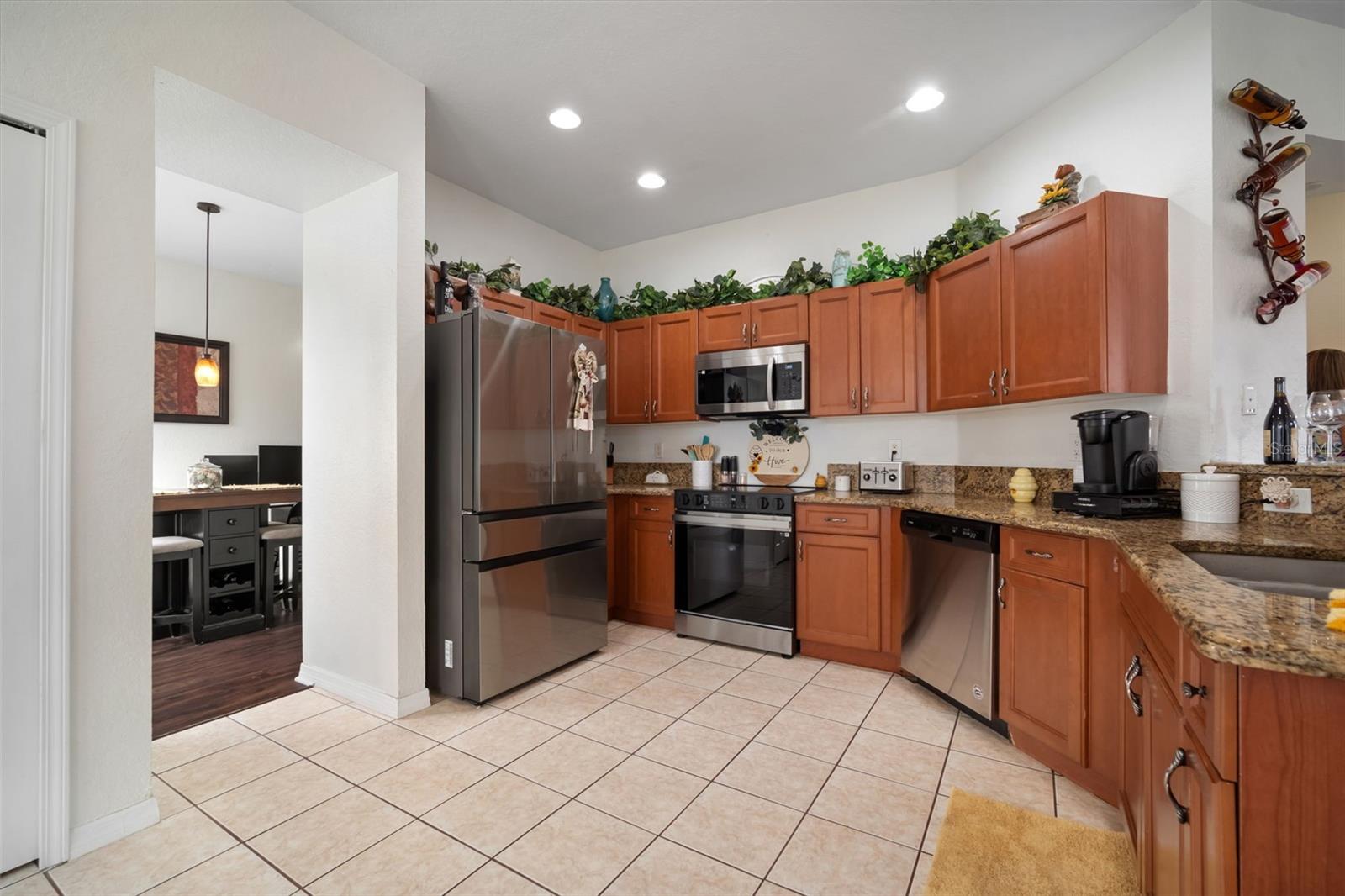 Dining Room leading into Kitchen