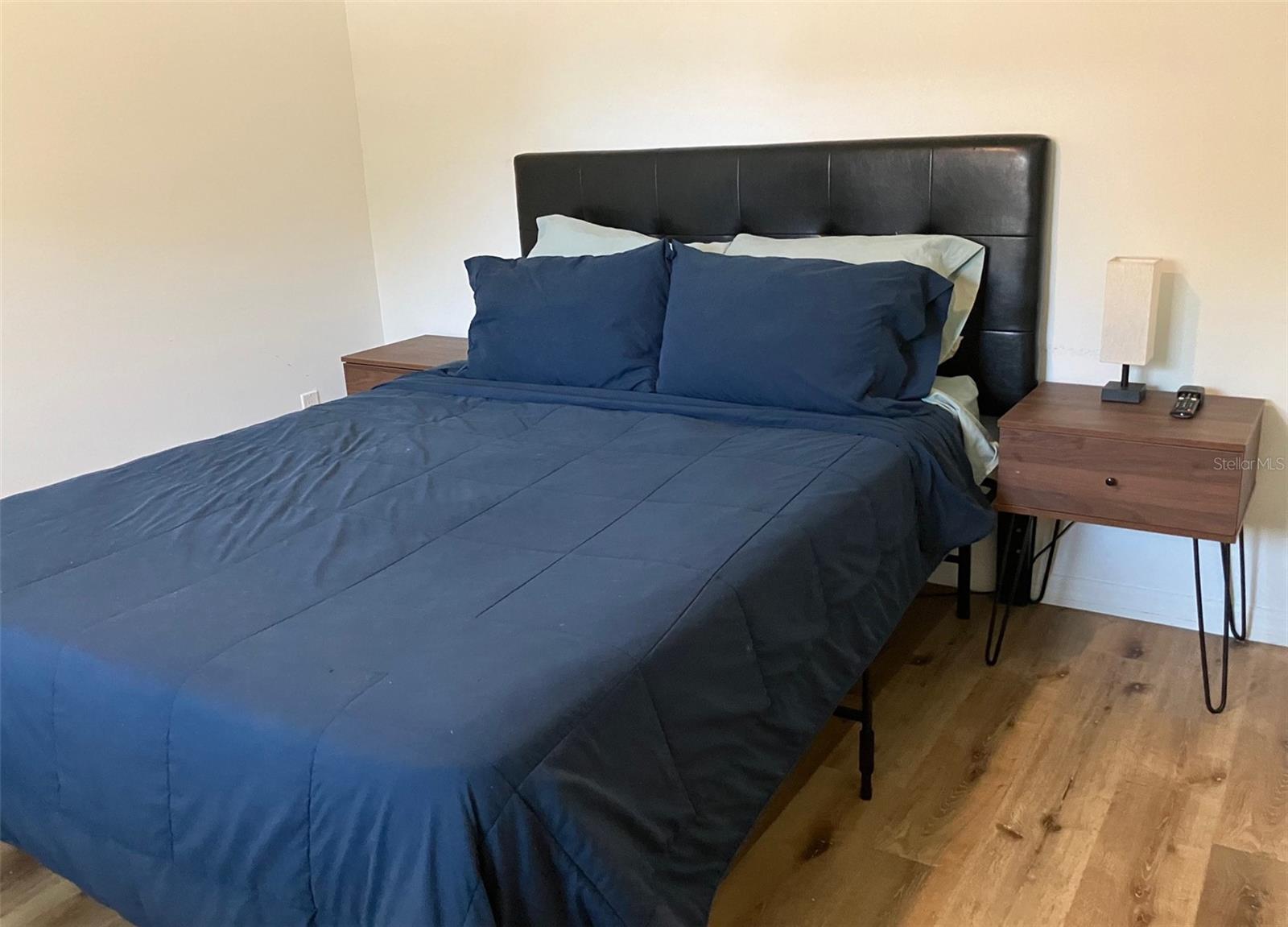 bedroom2
