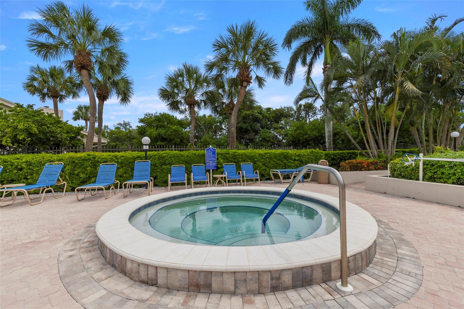 Community Spa/Hot Tub/Jacuzzi