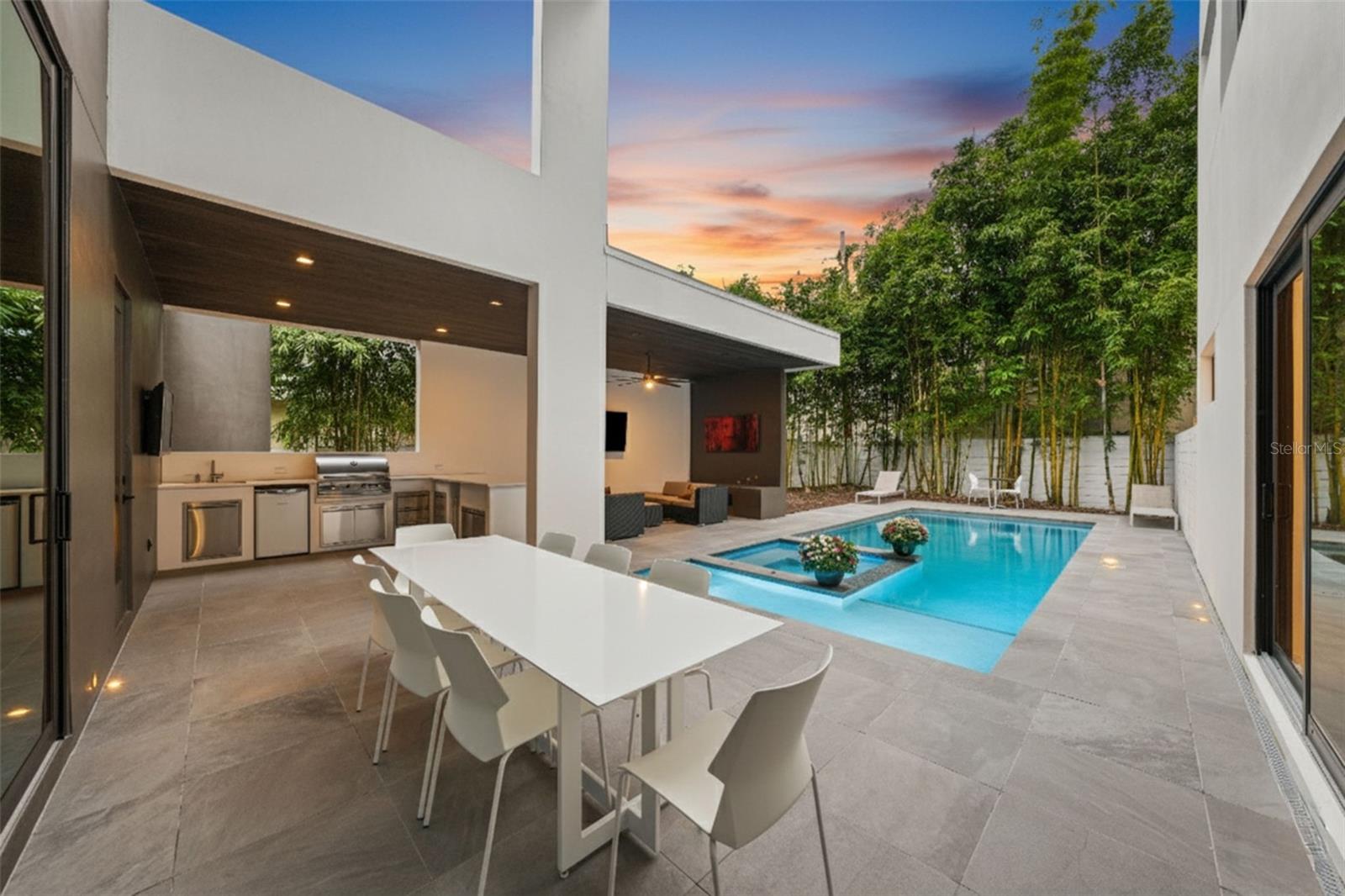 Beautiful outdoor space too!