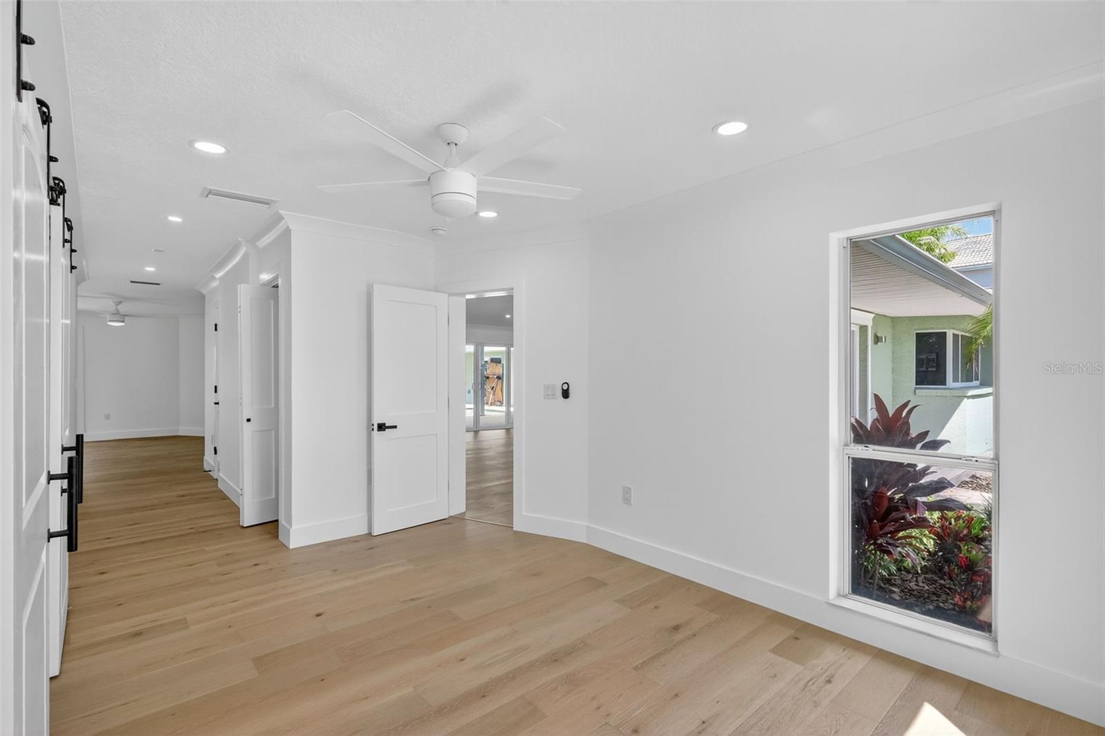 Office or dressing area