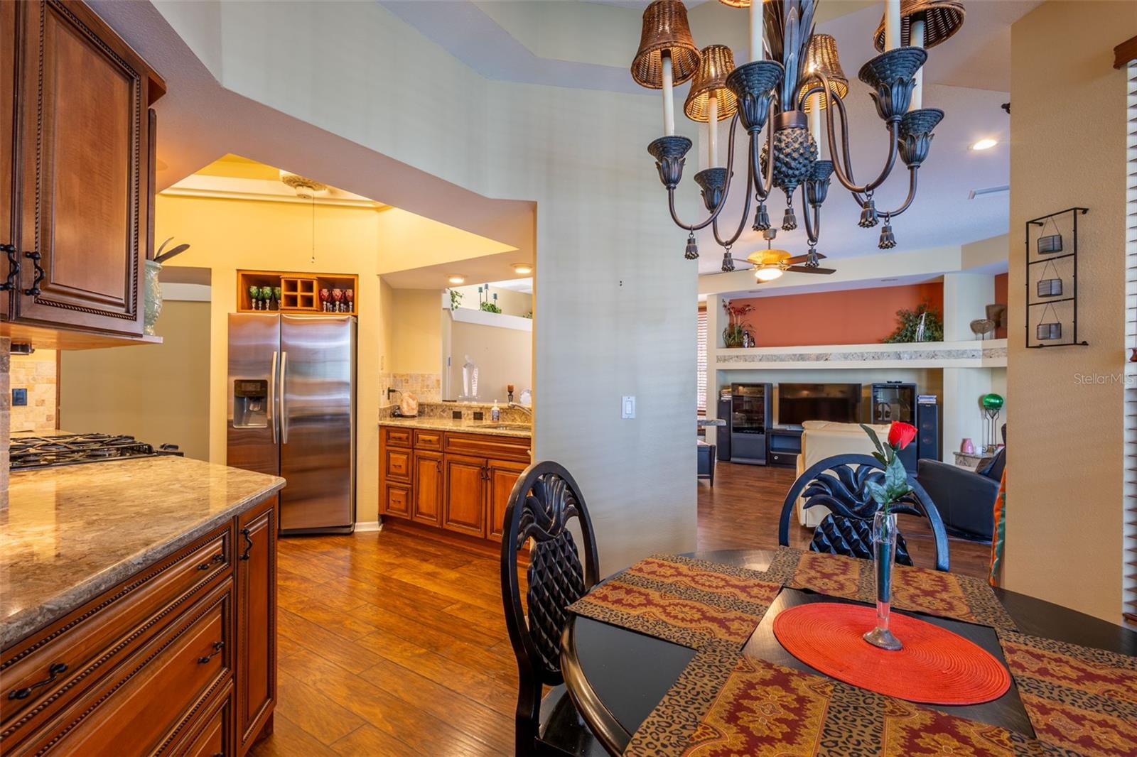Kitchen - breakfast room - over looking the Family room.