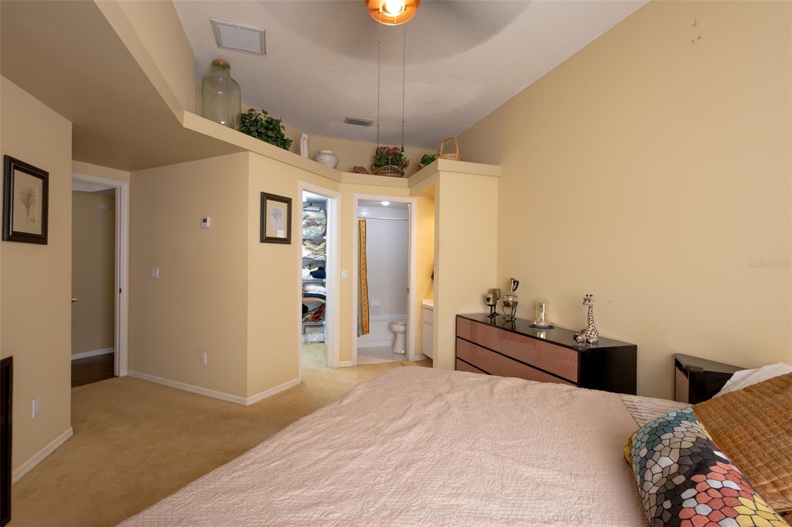 2nd Primary suite...