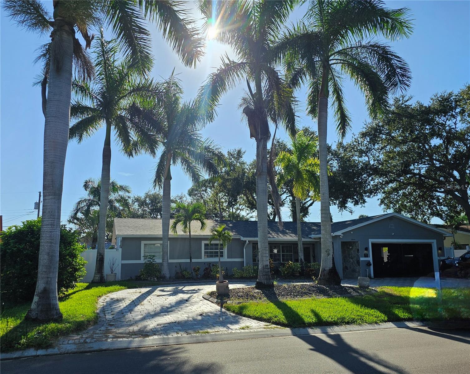 Great curb appeal!
