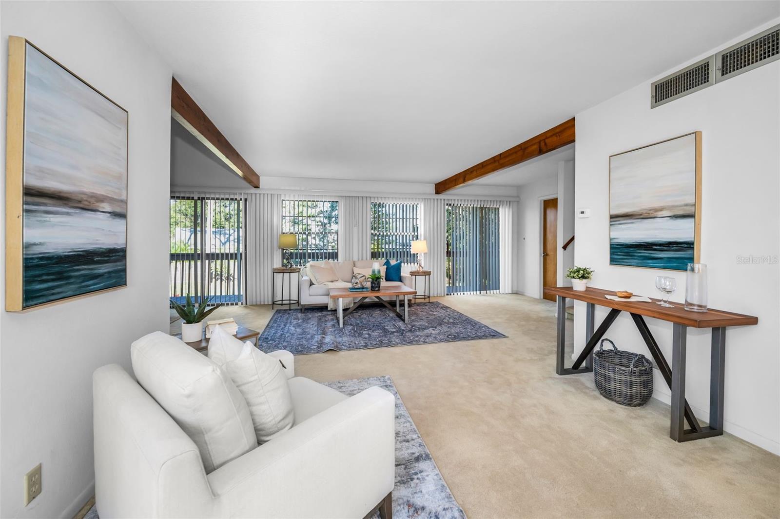 Main level Living area