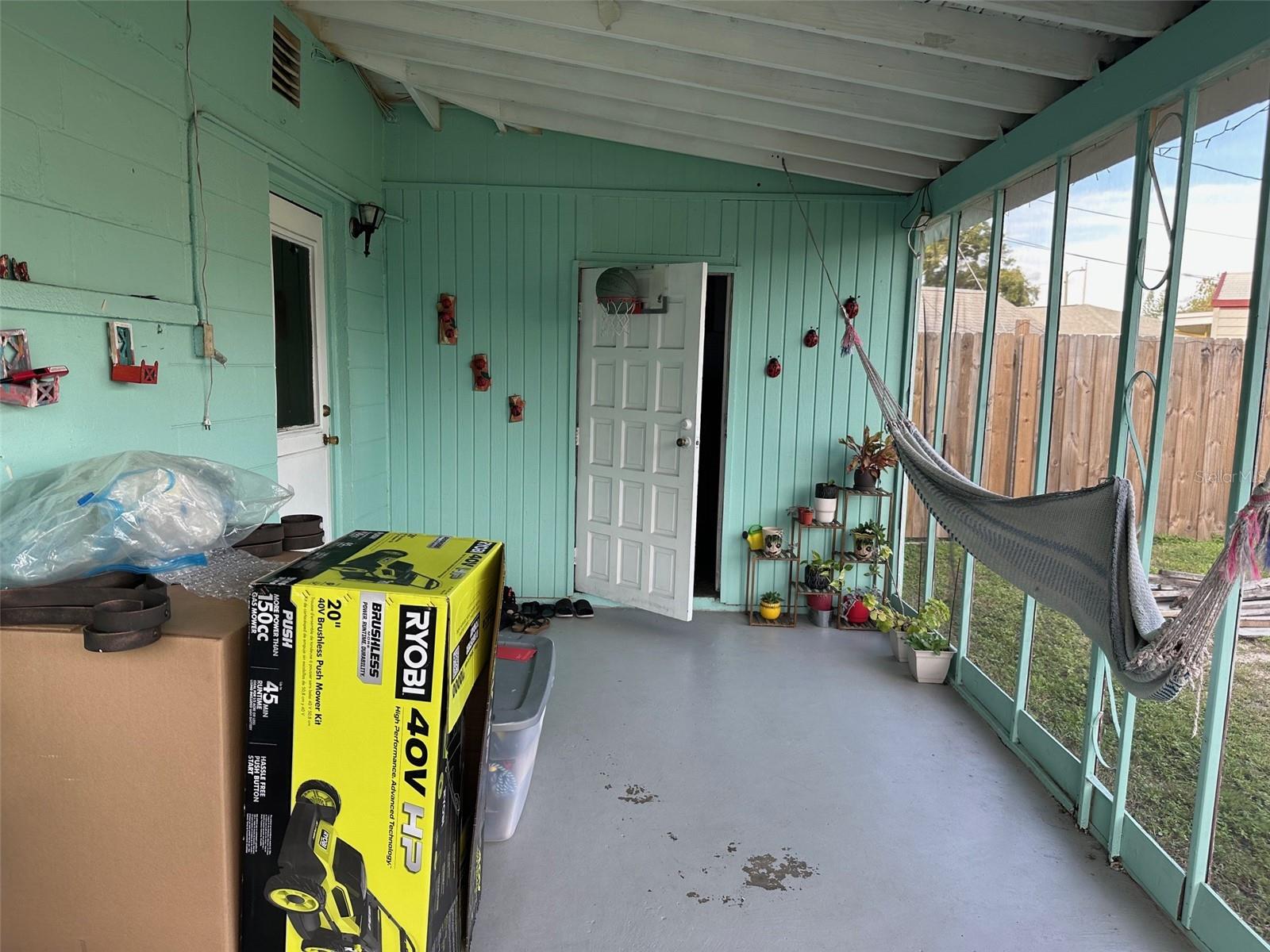 Screened Front Porch/Lanai
