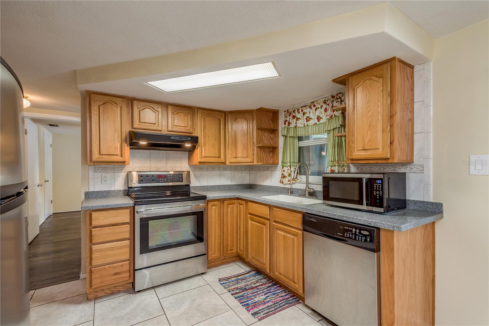 Kitchen - solid surface counters