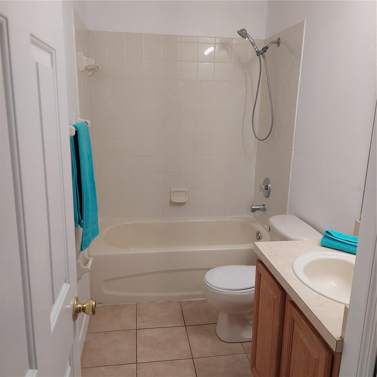 hall bath 2nd floor