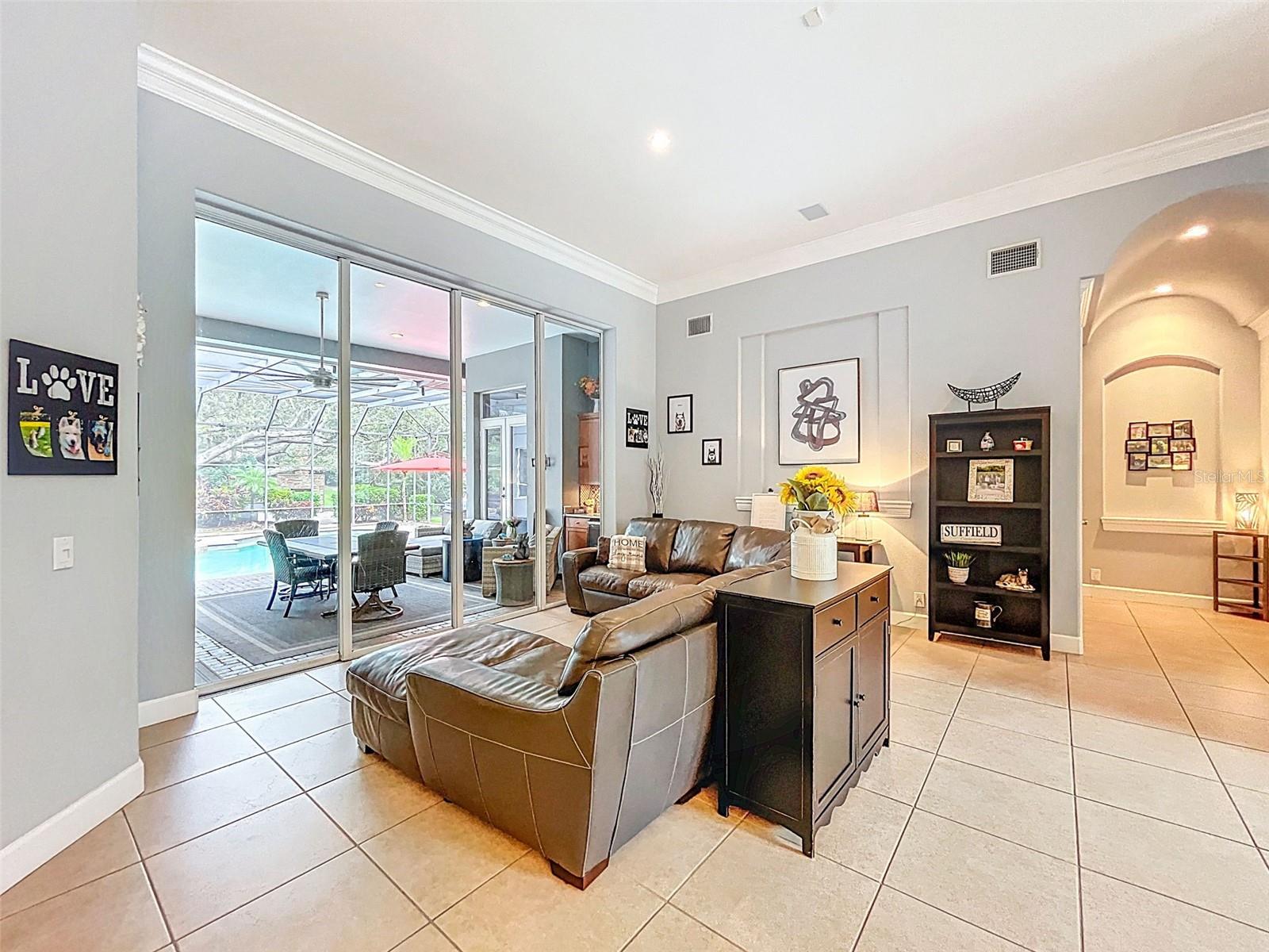 Front Livingroom