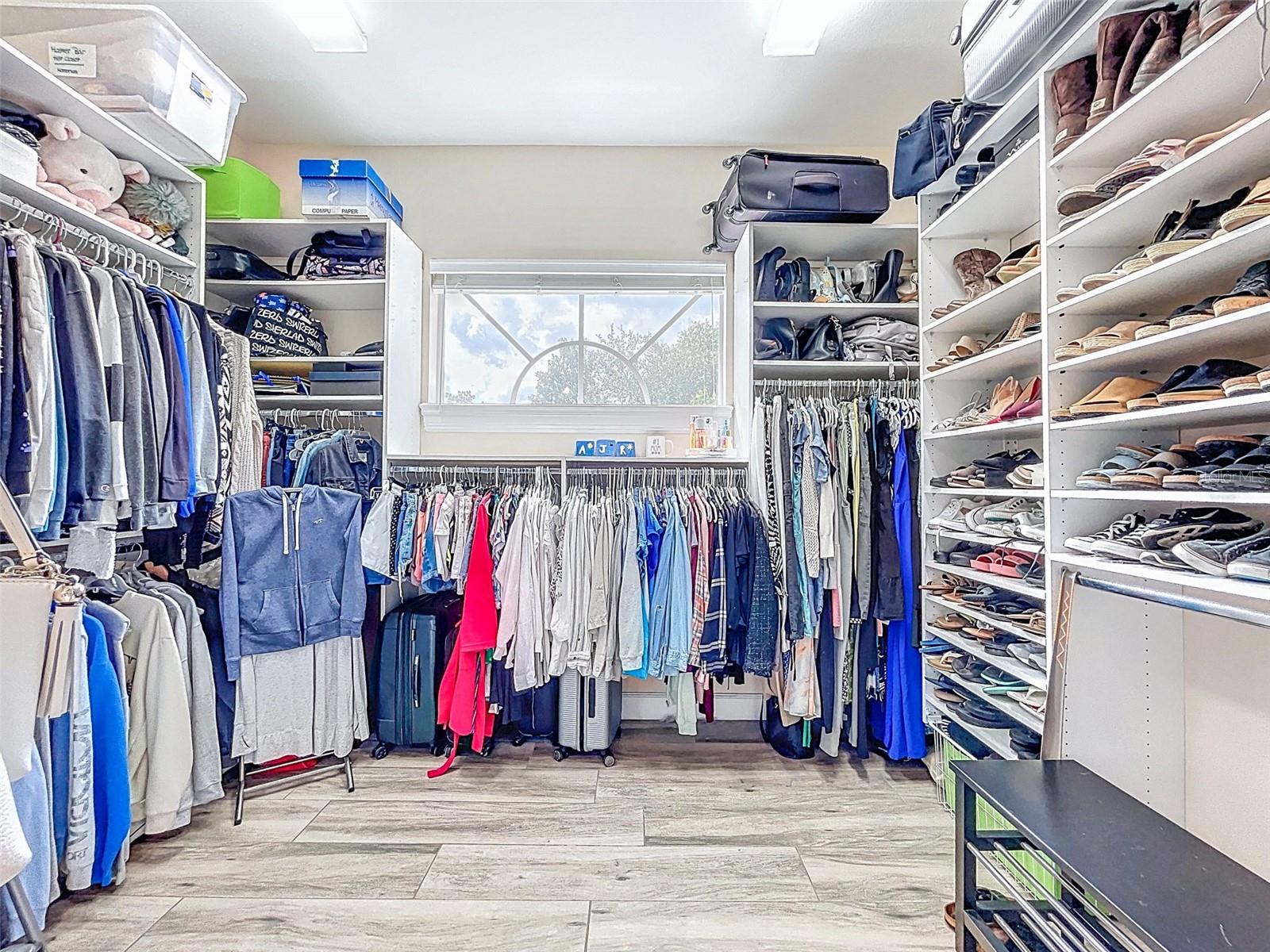 Primary EnSuite Walk in closet