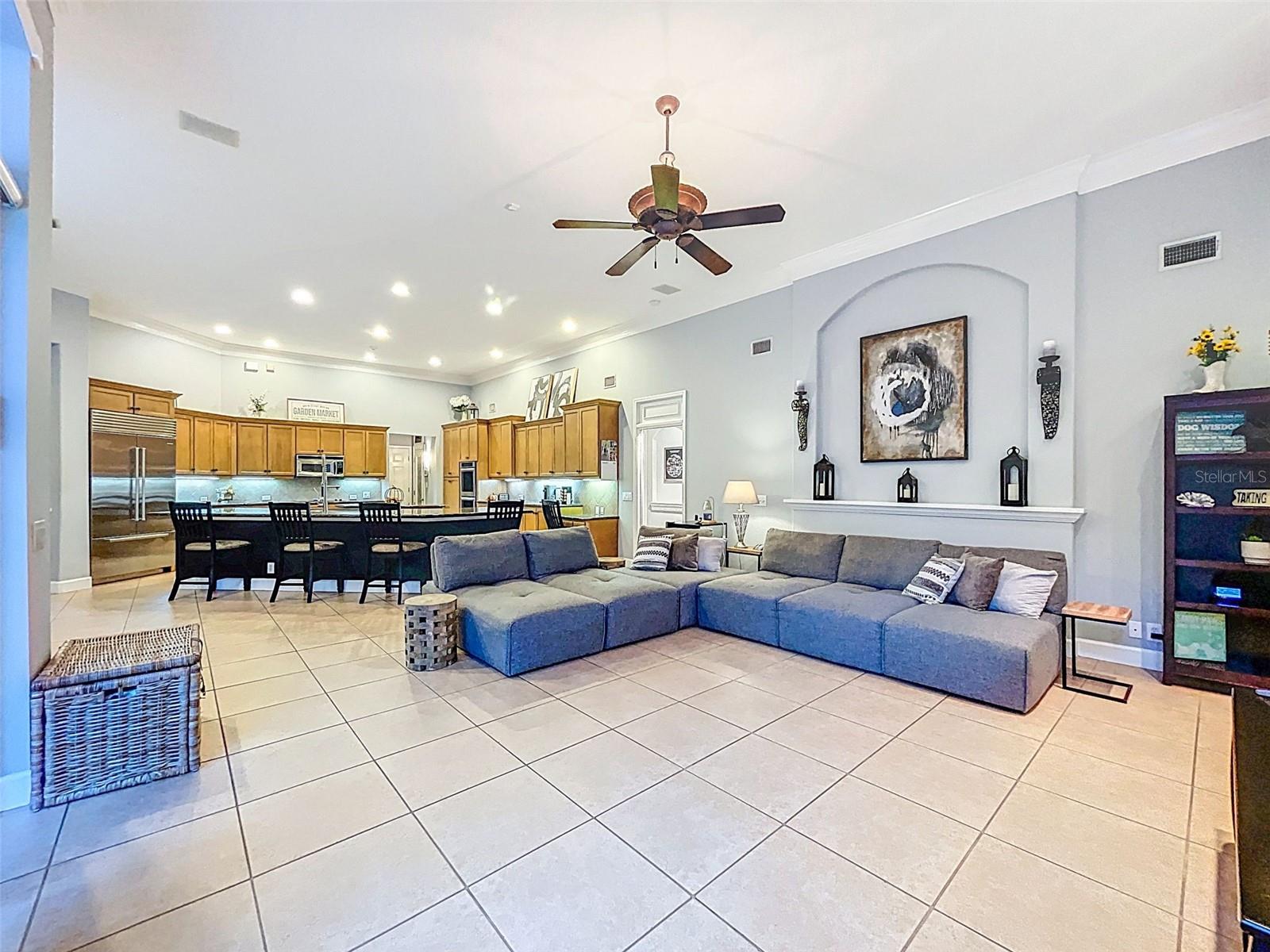 Main Livingroom