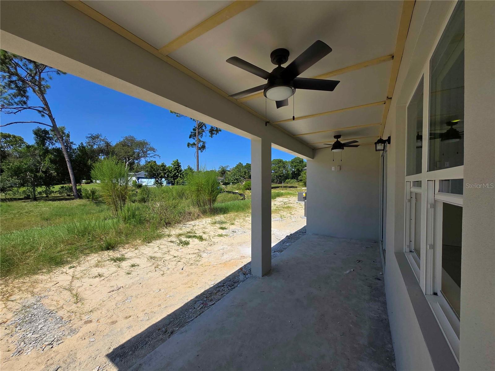 Rear Lanai w/two ceiling fans