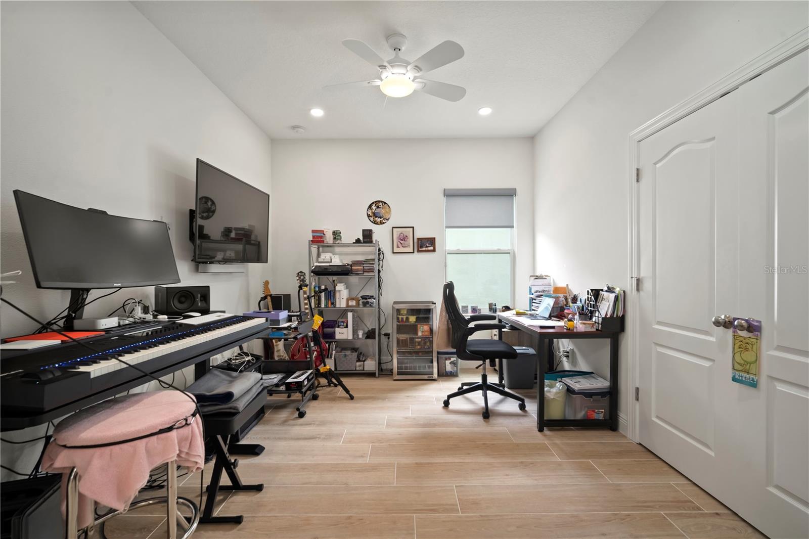 4th Bedroom/Flex Room