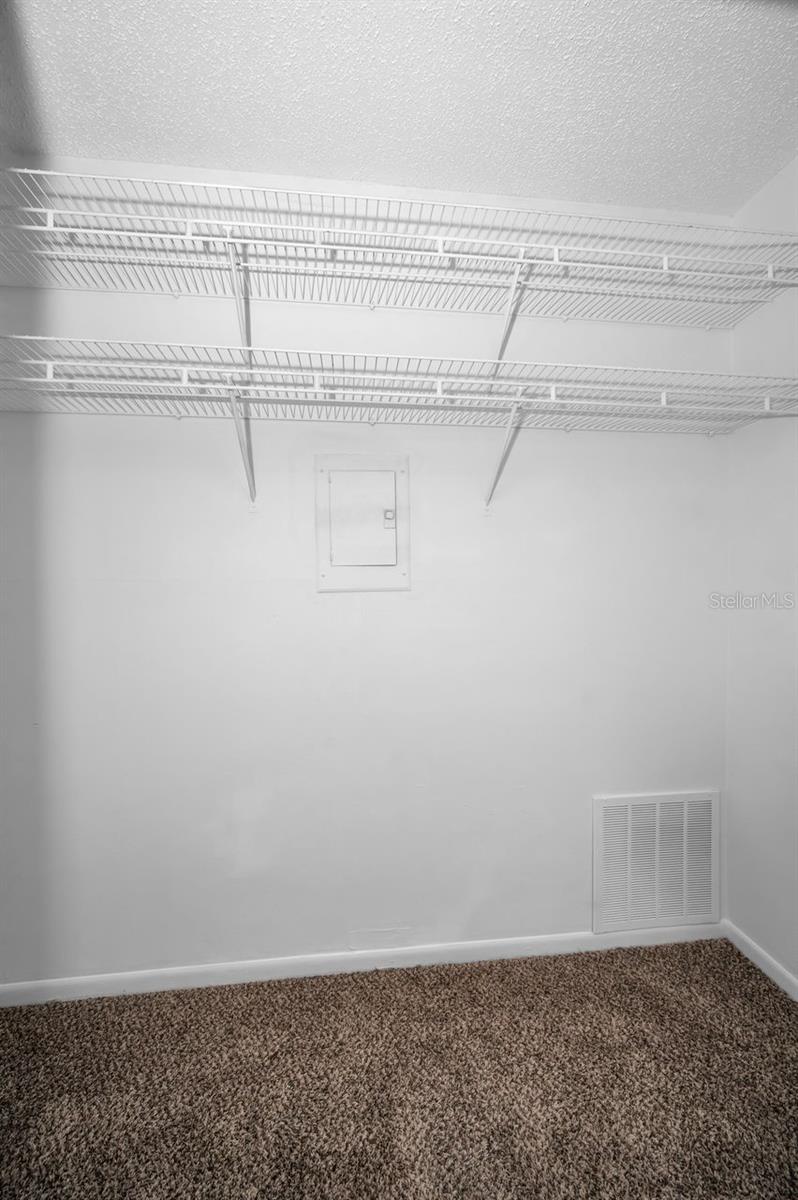 closet 2 with fusebox
