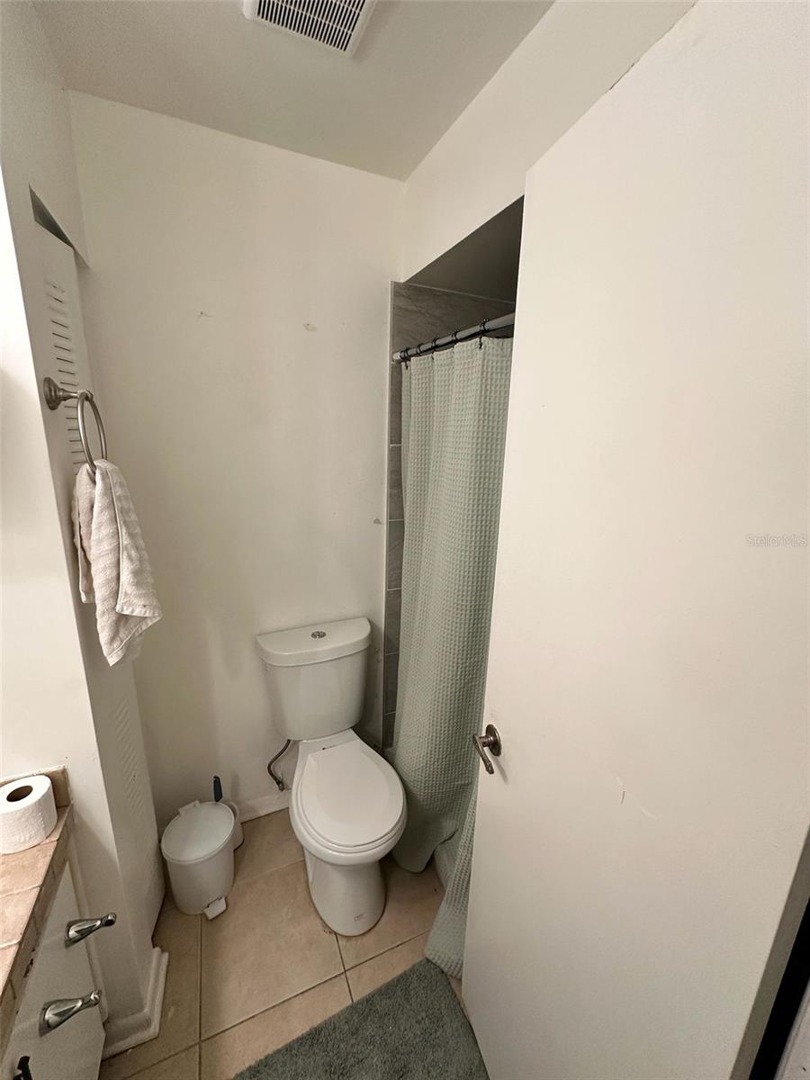 TB8429361