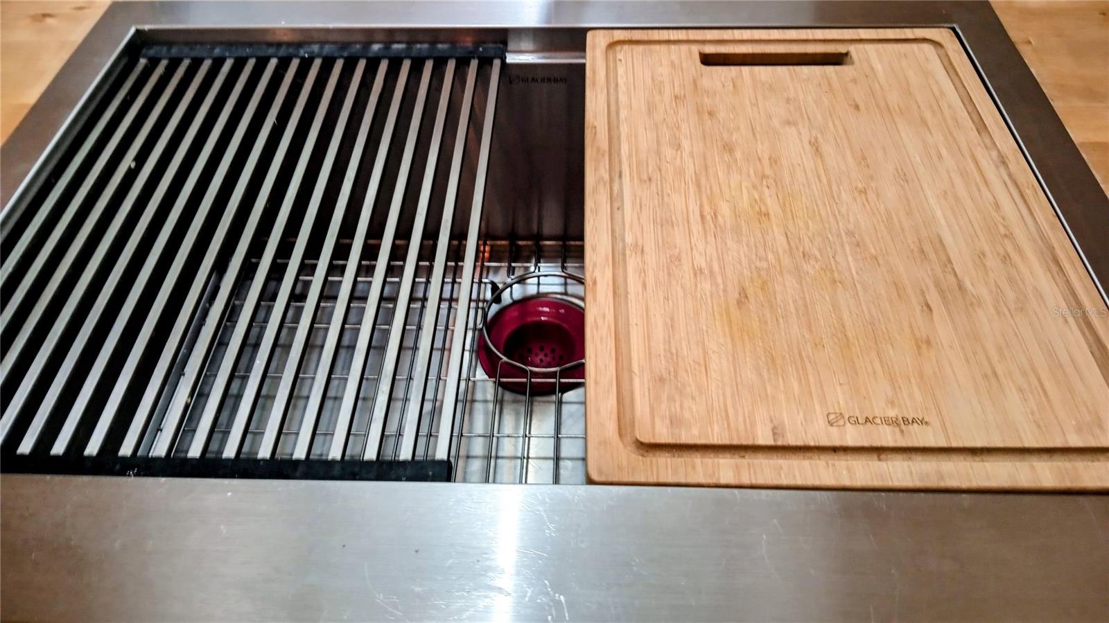 Farmer's sink