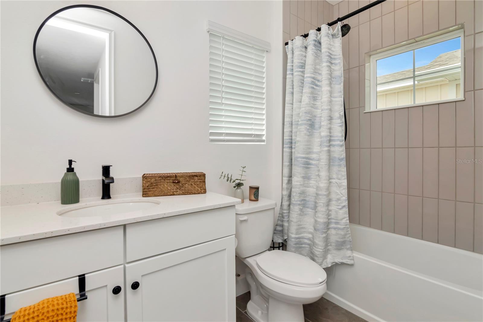 En suite for bedroom 4