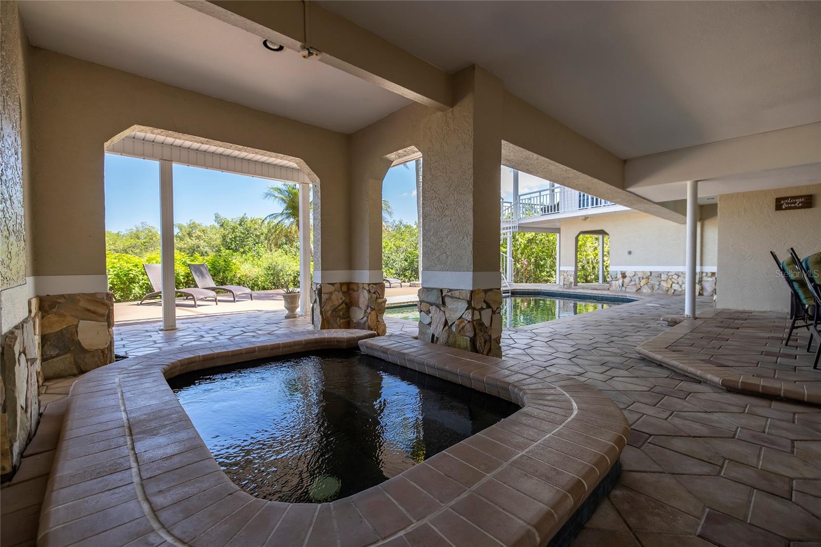Heated jacuzzi