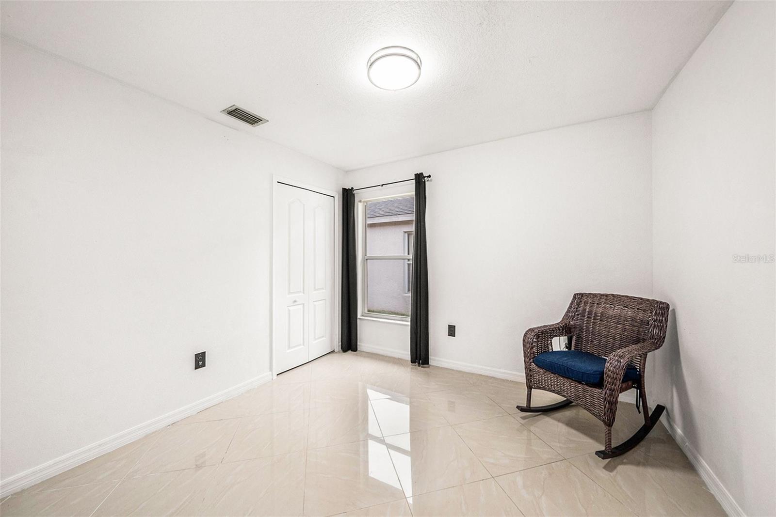 Guest bedroom 2