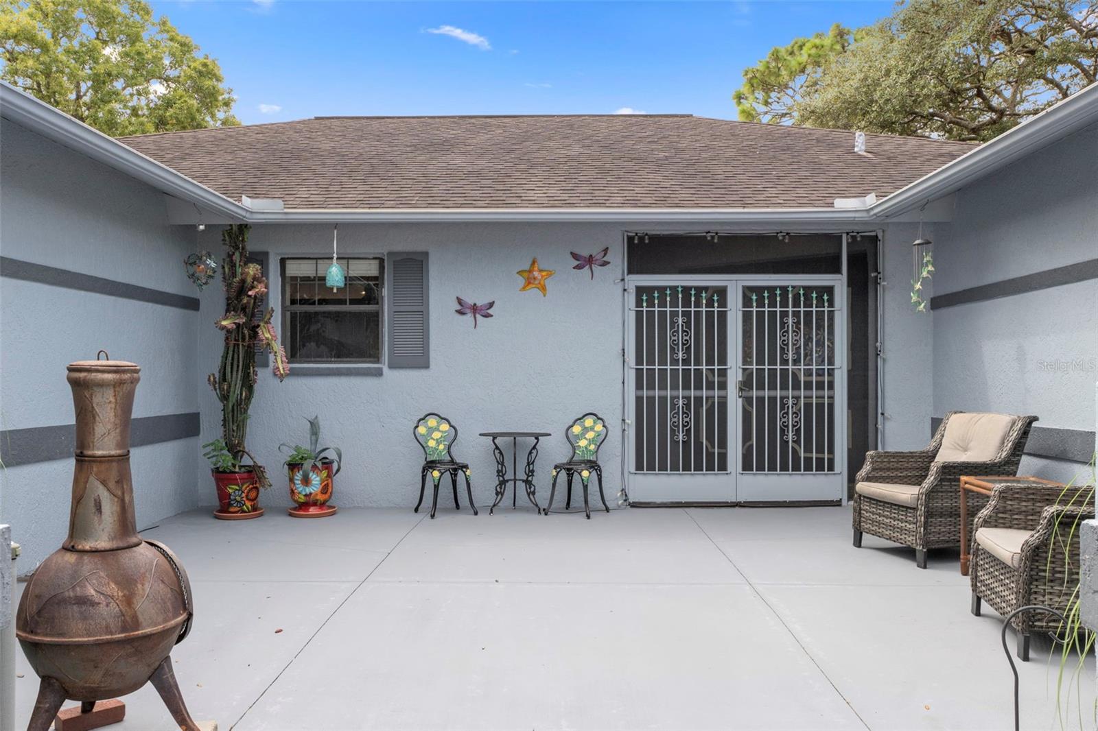 Wow, what an awesome CourtyardYou will love relaxing in your Beautiful Courtyard
