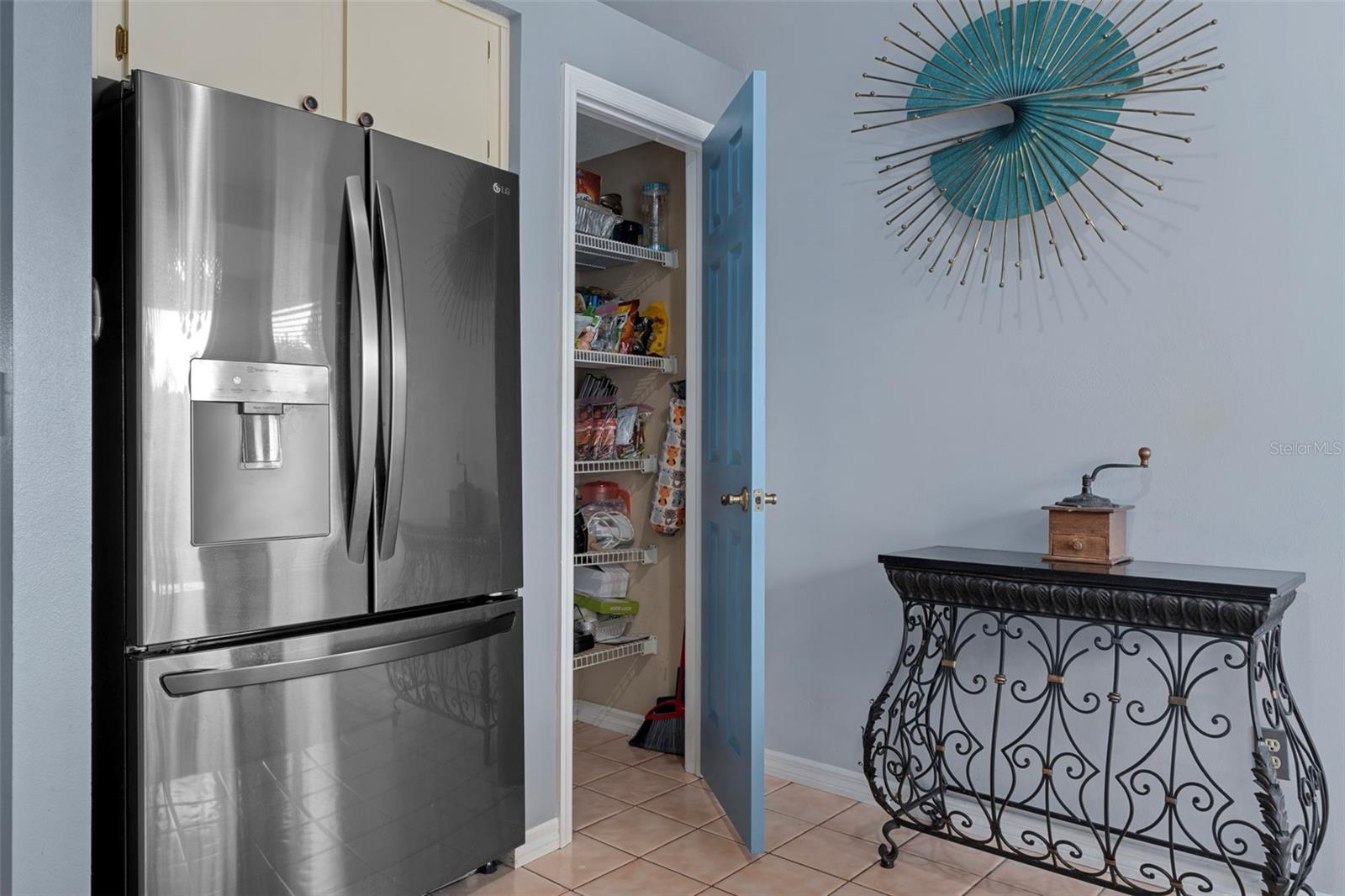 he spacious Pantry is conviently located next to the Refrigerator