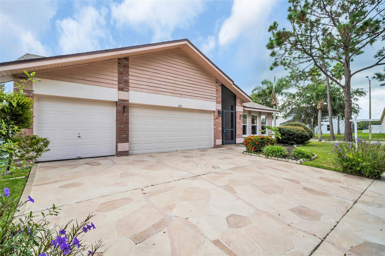 3-car garage