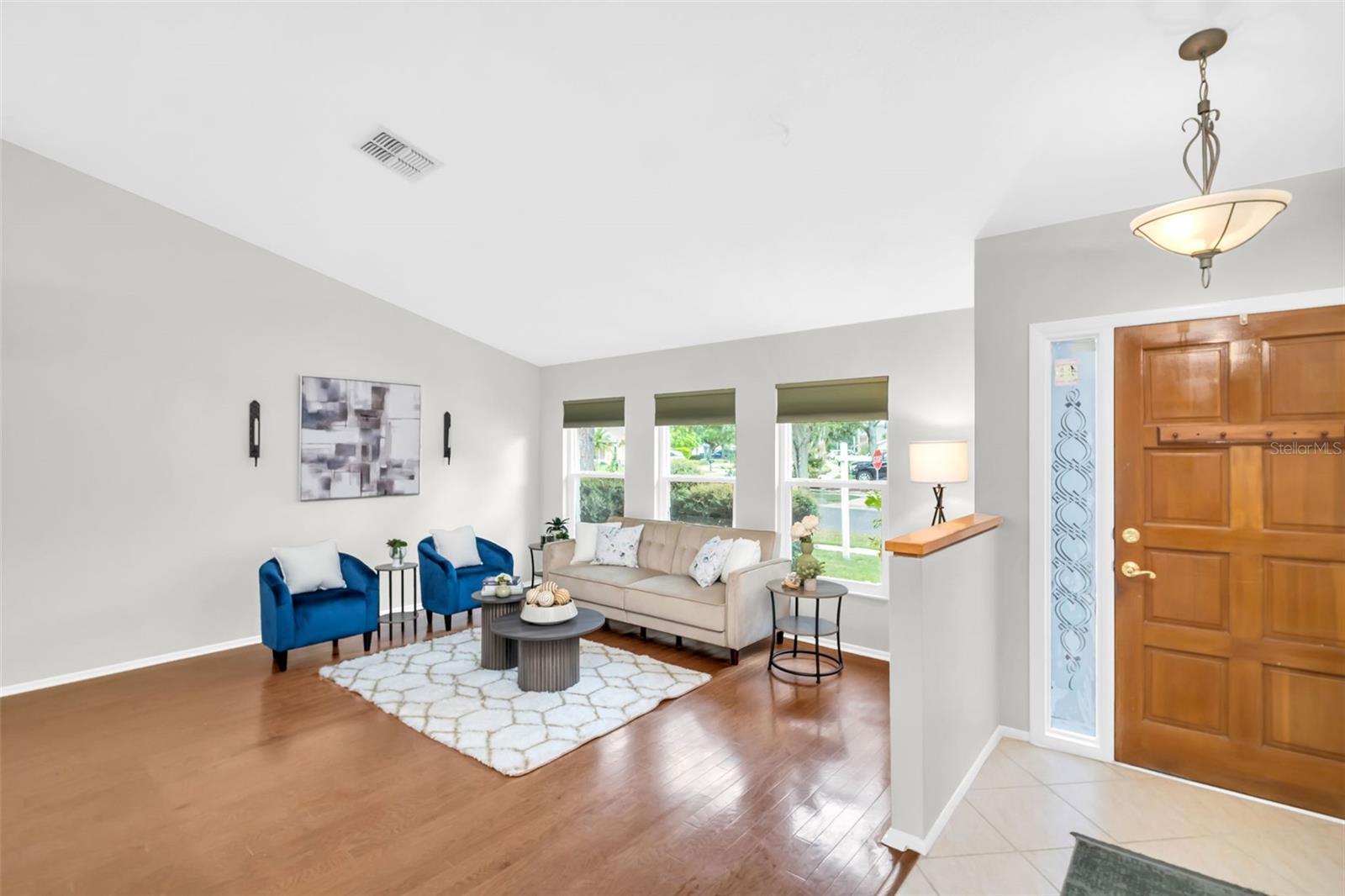 Spacious living room / dining room combo