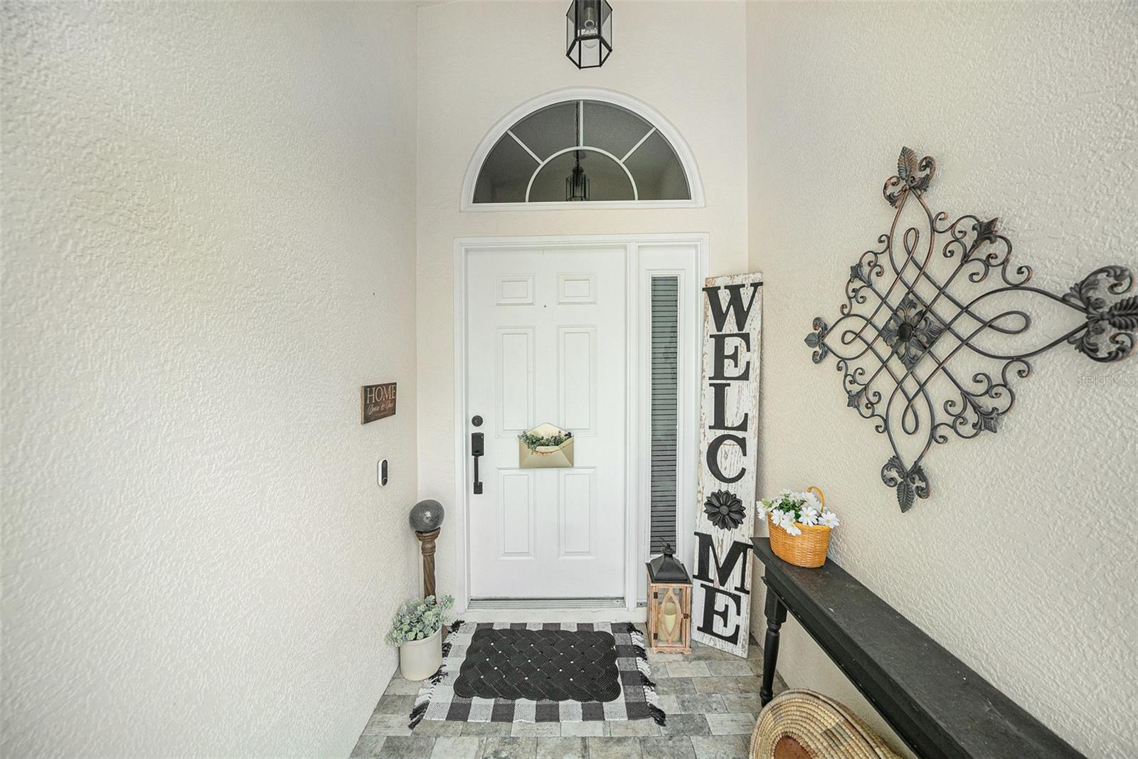 Front Porch Entry (Screened)
