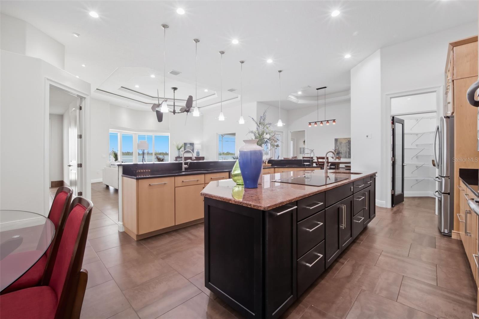 South Wing - Gourmet Kitchen