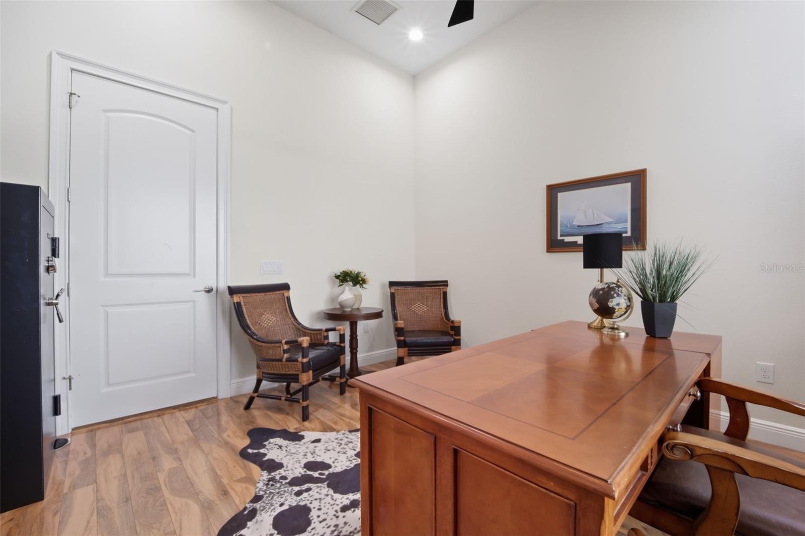 South Wing -Professional Alcove